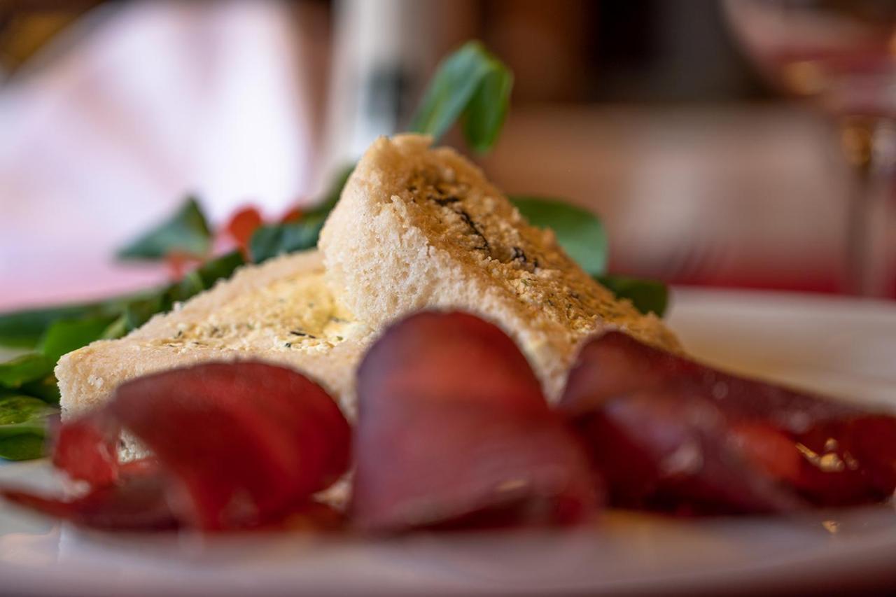 Hotel-Restaurant Drei Tannen بلوالد المظهر الخارجي الصورة